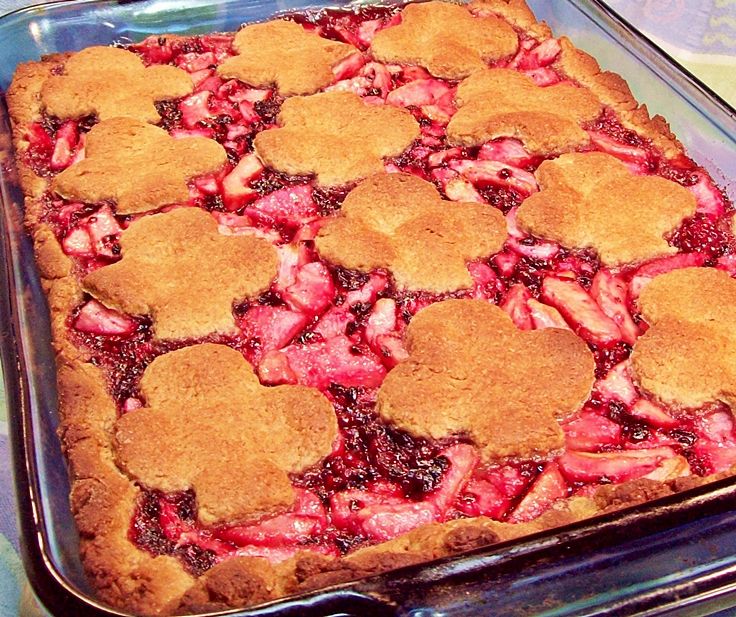 Image of Blackberry Apple Cobbler in a Cinnamon Biscuit Crust