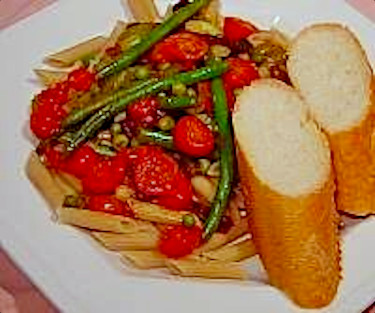 Whole Grain Penne, Vegetables and Sun-dried Tomatoes