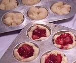 Fill tarts with cranberry and pineapple